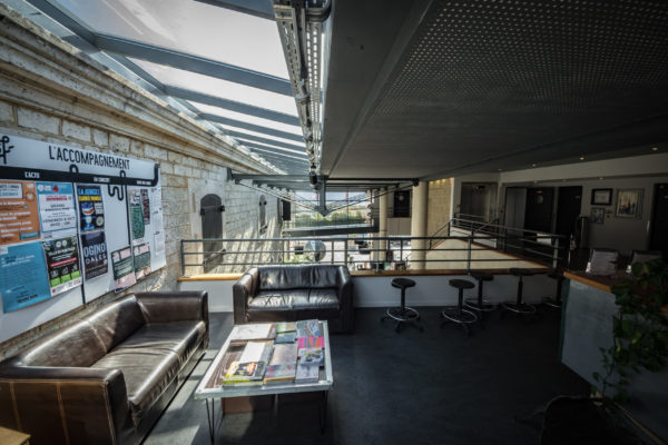 BORNE D'ACCUEIL ESPACE DETENTE